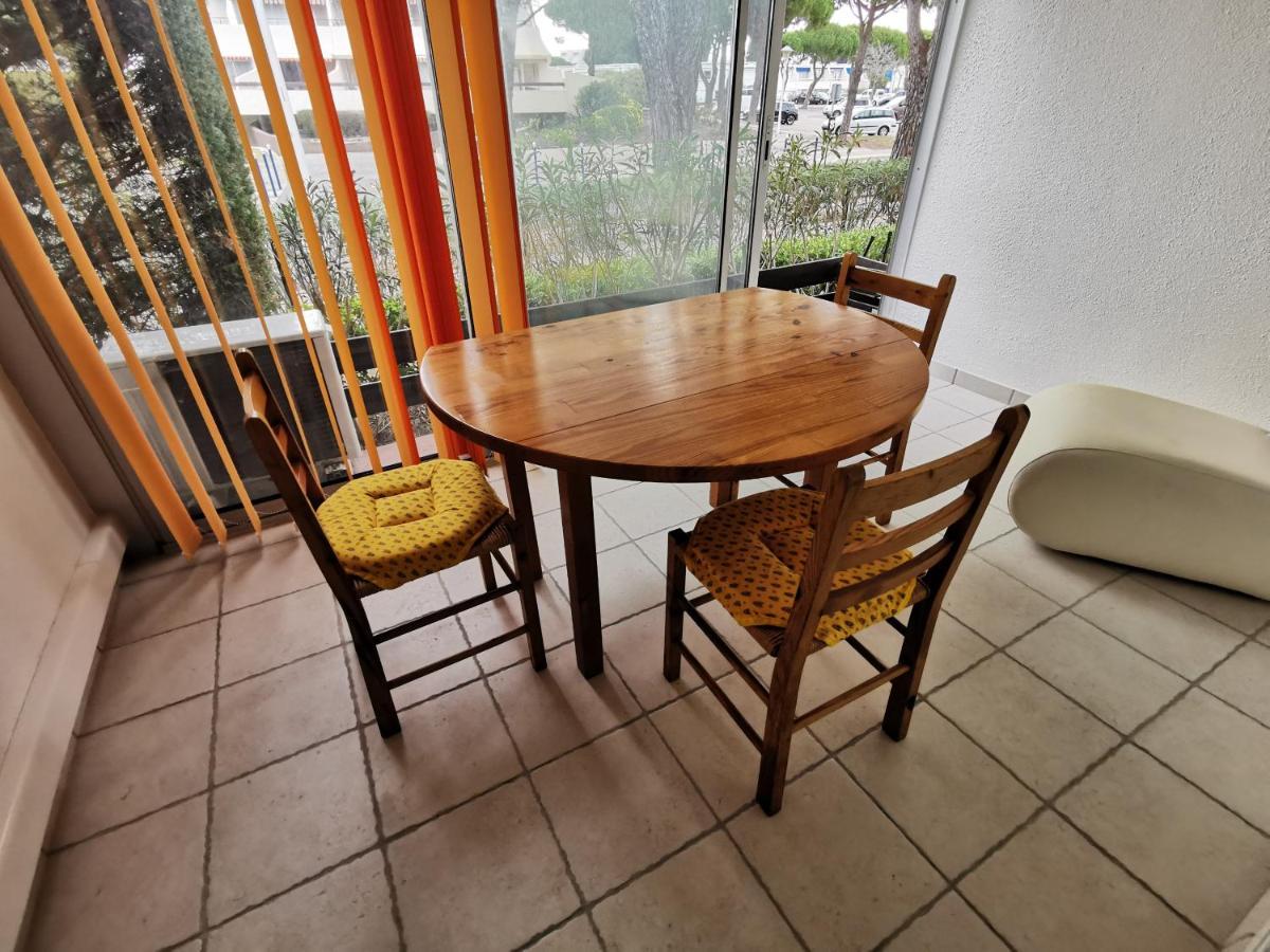 Studio Avec Loggia Entre Port, Plage Et Piscine Ле-Гро-дю-Руа Экстерьер фото