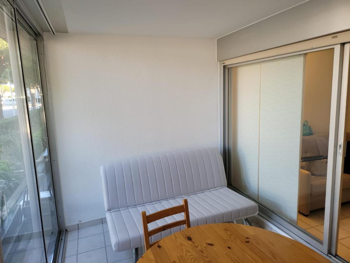 Studio Avec Loggia Entre Port, Plage Et Piscine Ле-Гро-дю-Руа Экстерьер фото