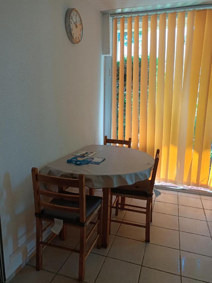 Studio Avec Loggia Entre Port, Plage Et Piscine Ле-Гро-дю-Руа Экстерьер фото